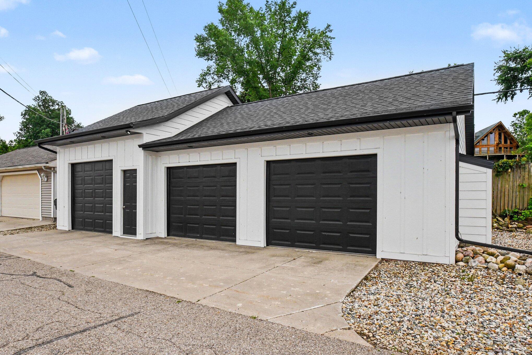 31218 Curran Beach Road Dowagiac, MI 49047 - Photo 66 of 73 003_file_2516