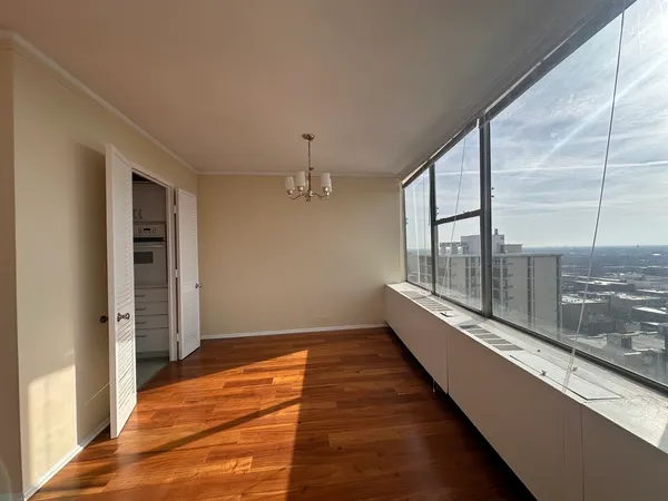 $179,900 | 5757 North Sheridan Road, Unit 18J, Chicago, IL 60660