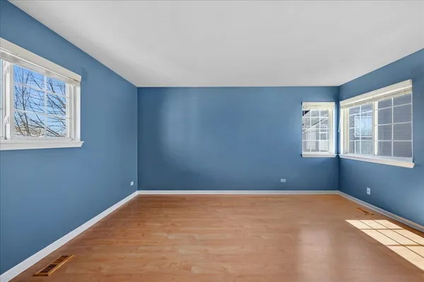 $625,000 | 1480 Tudor Drive, Mundelein, IL 60060