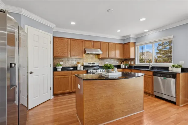 $625,000 | 1480 Tudor Drive, Mundelein, IL 60060