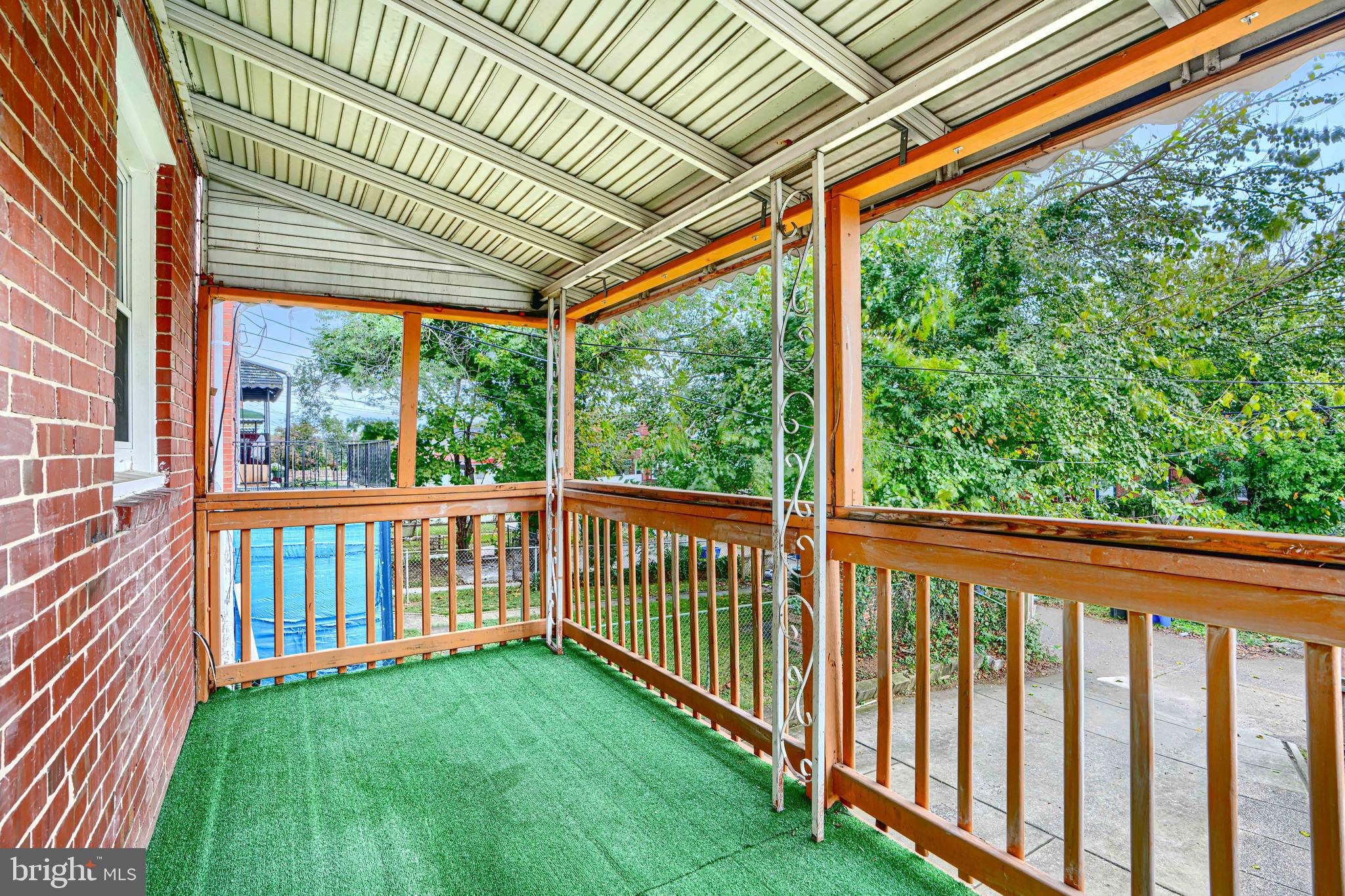 755 South Woodington Road Baltimore, MD 21229 - Photo 15 of 40 a view of backyard with green space