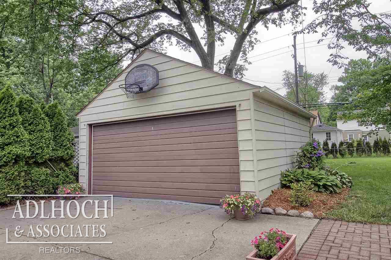 1608 Hampton Road Grosse Pointe Woods, MI 48236 - Photo 29 of 30