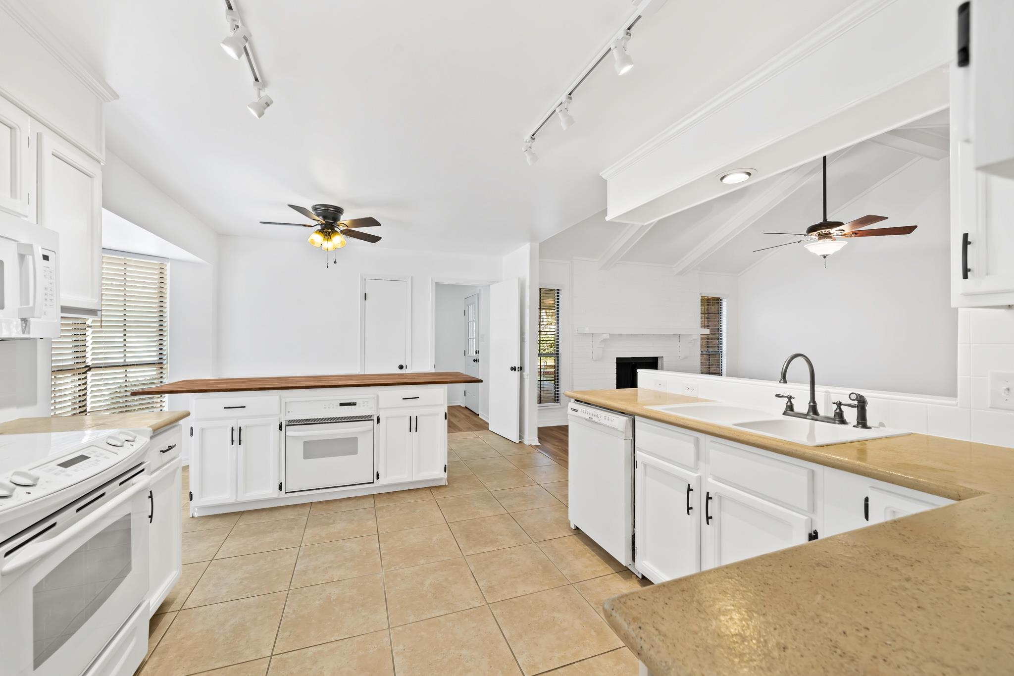 109 Windsor Court Daphne, AL 36526 - Photo 11 of 30