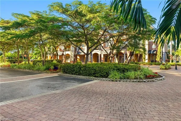 $285,500 | 20320 Estero Gardens Circle, Unit 208, Estero, FL 33928