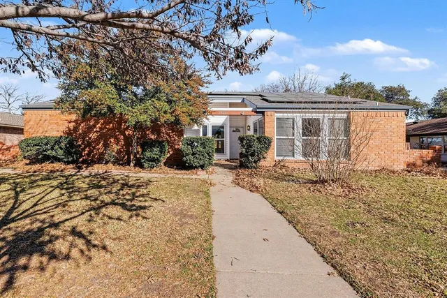 view of the backyard of the house