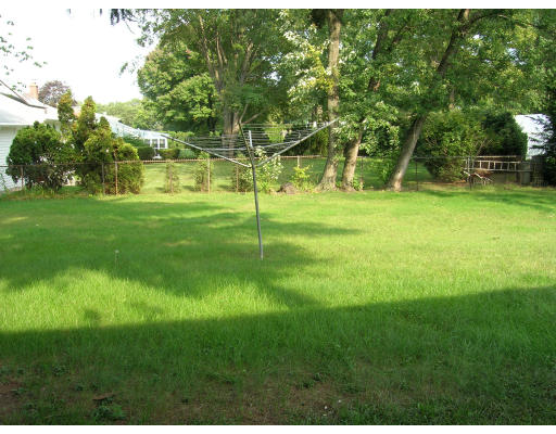 370-372 Amostown Road West Springfield, MA 01089 - Photo 2 of 2