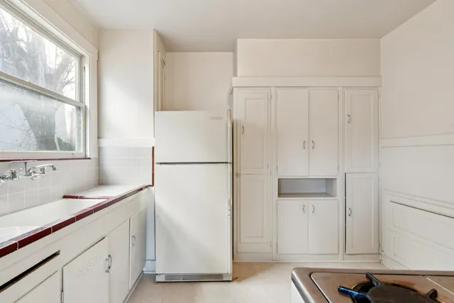 $999,000 | 832 Walker Avenue, Oakland, CA 94610