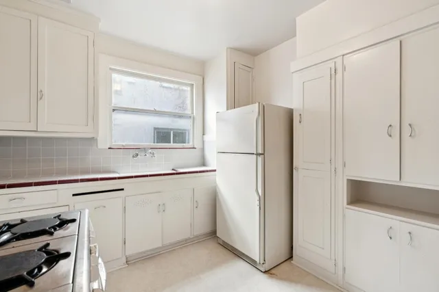 $999,000 | 832 Walker Avenue, Oakland, CA 94610