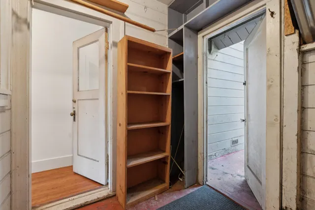 $999,000 | 832 Walker Avenue, Oakland, CA 94610