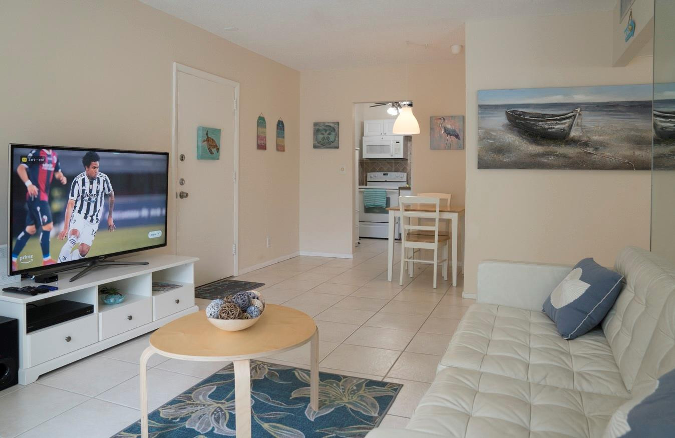 424 North Riverside Drive Pompano Beach, FL 33062 - Photo 4 of 24 Photo 4