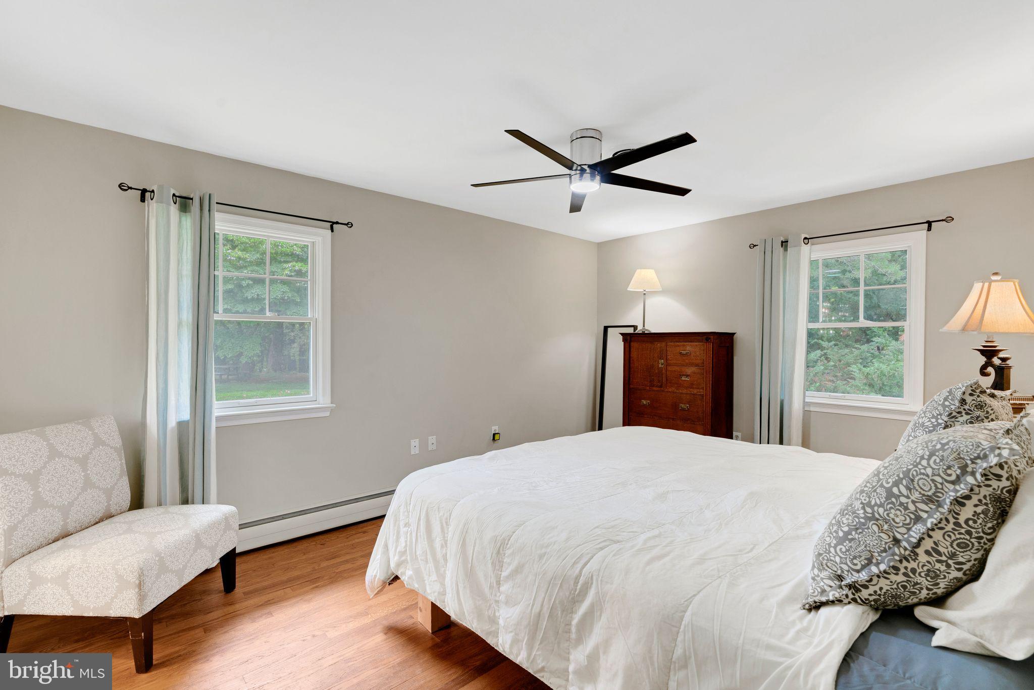 3724 Queen Anne Bridge Road Davidsonville, MD 21035 - Photo 14 of 40 Primary bedroom.