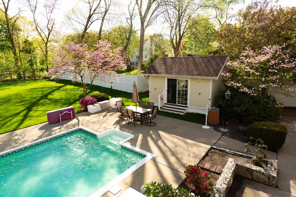 19 Jennifer Circle Needham, MA 02494 - Photo 3 of 25