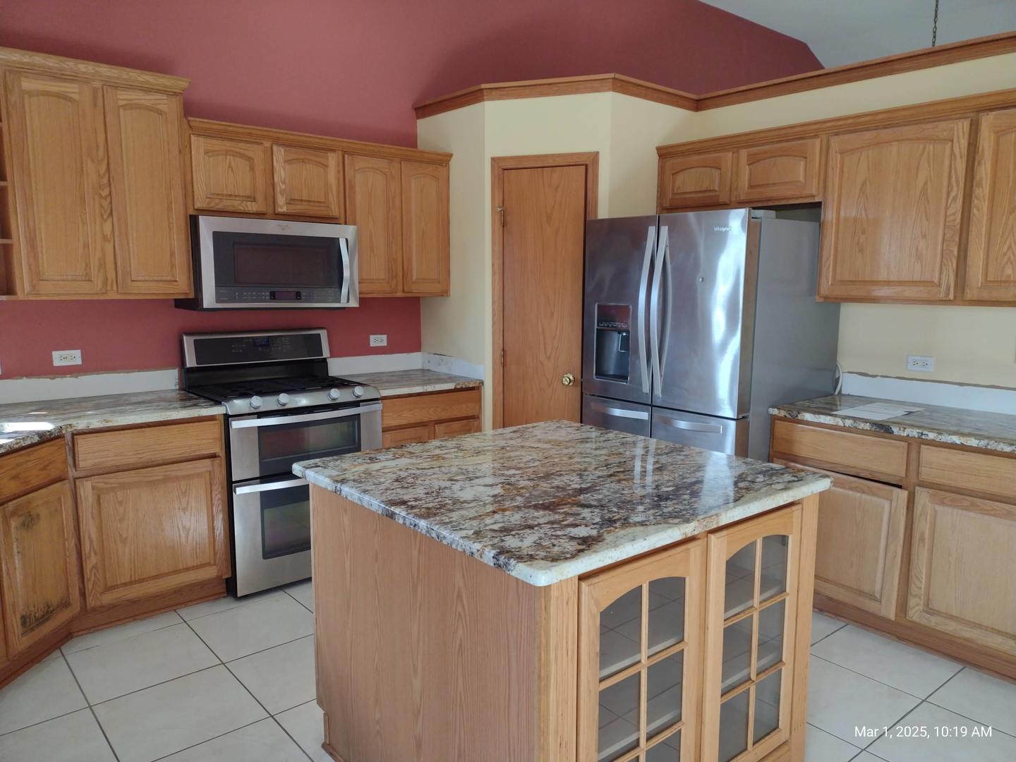 41 Manor Drive Matteson, IL 60443 - Photo 19 of 45 a kitchen with stainless steel appliances granite countertop a sink stove and refrigerator