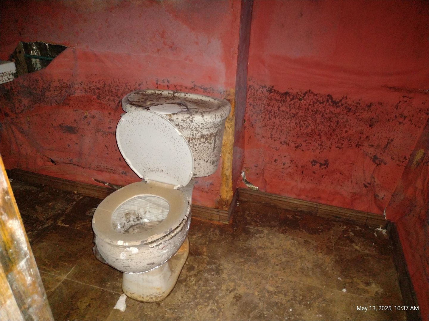 41 Manor Drive Matteson, IL 60443 - Photo 40 of 45 a bathroom with a toilet and a sink