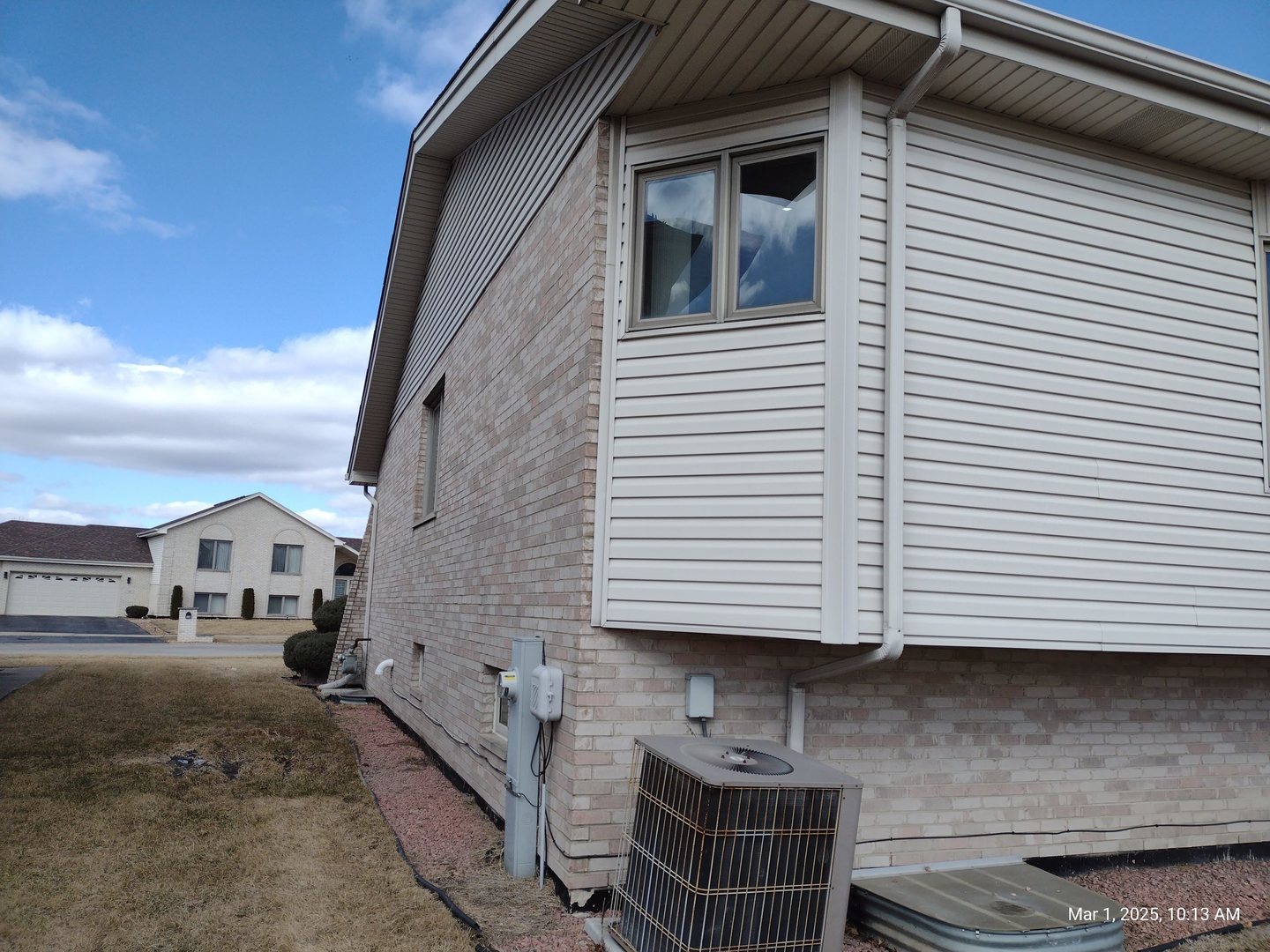 41 Manor Drive Matteson, IL 60443 - Photo 8 of 45 a front view of a house with garage
