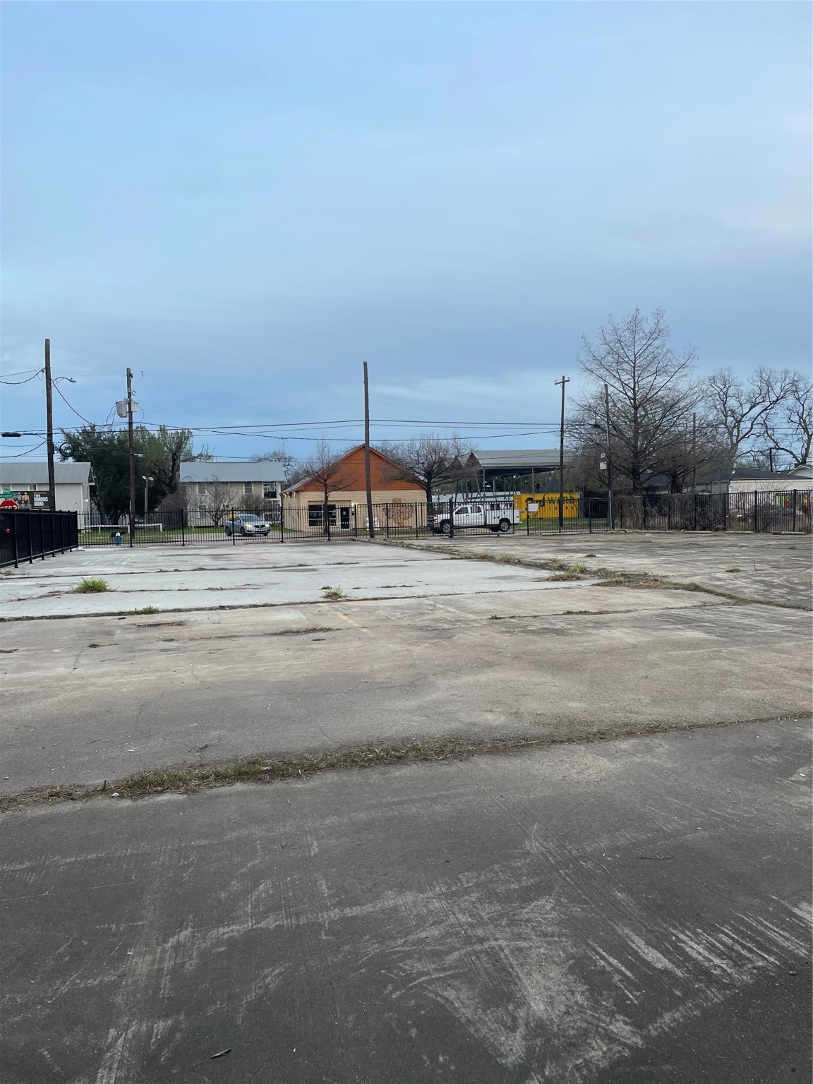 3402 Emancipation Avenue Houston, TX 77004 - Photo 2 of 7