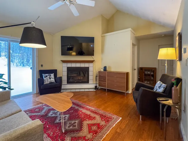 $2,300 | 214 Coombs Road, Unit 214, Manchester, VT 05255