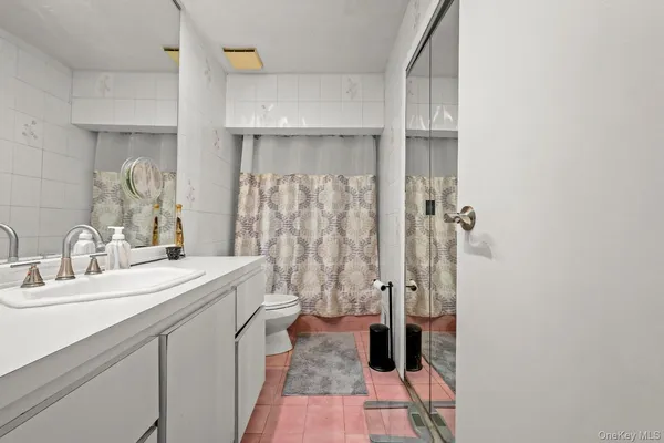 $669,999 | 35 West 13th Street, Deer Park, NY 11729
