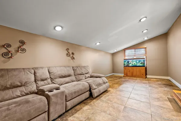 $669,999 | 35 West 13th Street, Deer Park, NY 11729