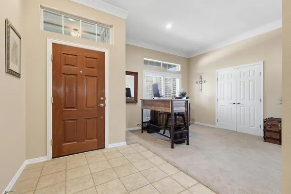 a view of a livingroom with furniture