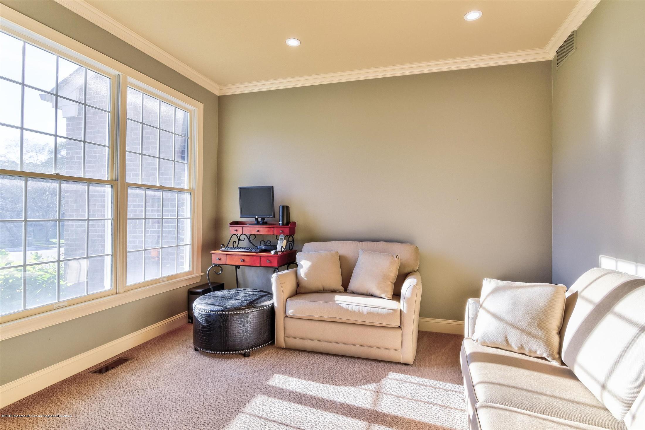 81 Mill Pond Road Jackson, NJ 08527 - Photo 14 of 67 15-Office