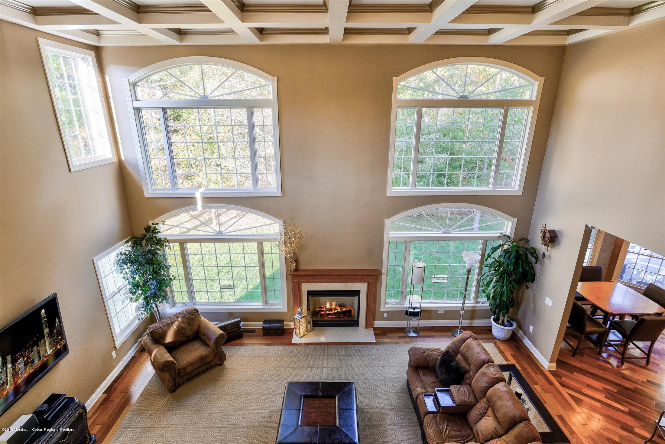 81 Mill Pond Road Jackson, NJ 08527 - Photo 34 of 67 35-Great Room