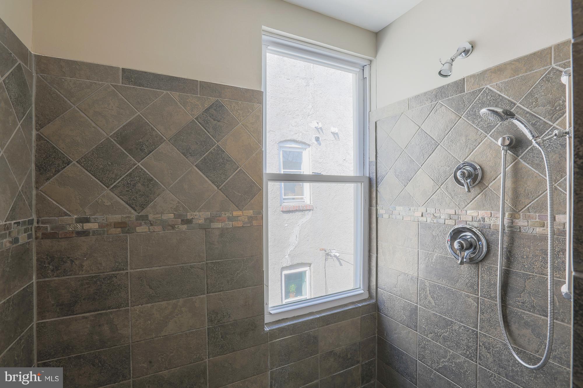 2967 Keswick Road Baltimore, MD 21211 - Photo 14 of 28 Bath (Master)