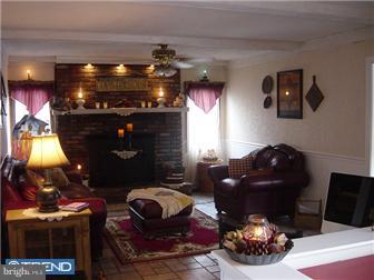 8 Old Mill Road Sewell, NJ 08080 - Photo 3 of 12 Family Room