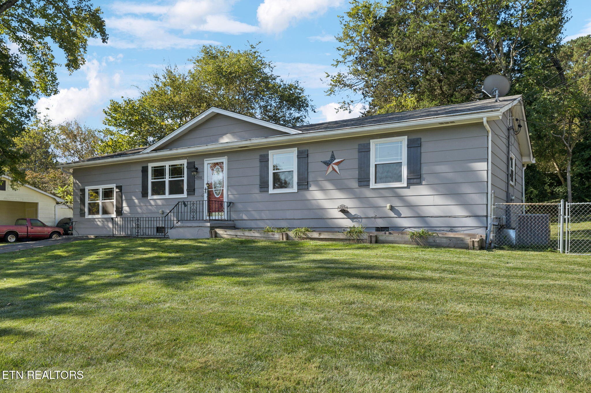 6201 Moore Road, Unit 1 Knoxville, TN 37920 - Photo 3 of 48 Gallery Image 3