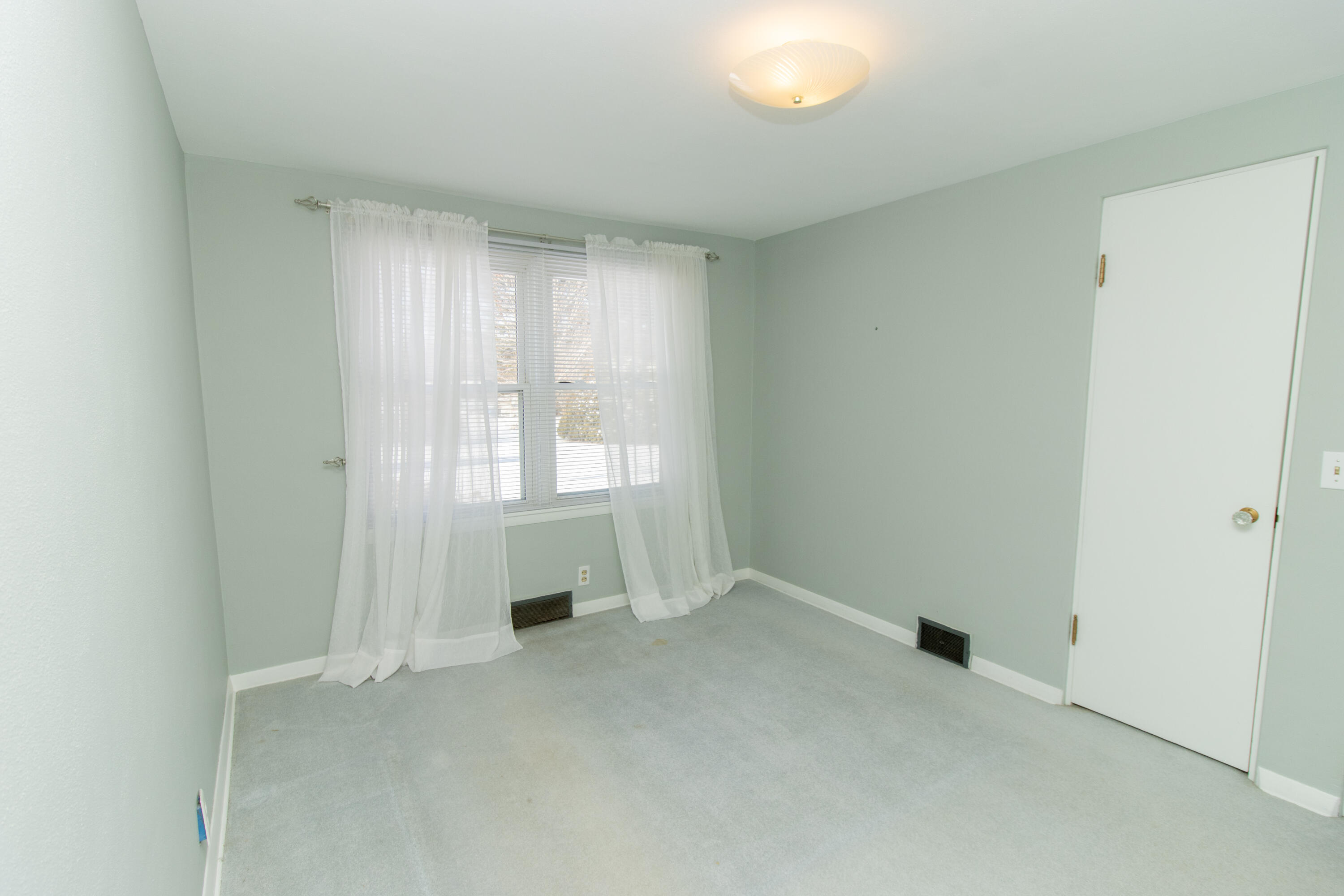 418 Joe Martin Road Lowell, IN 46356 - Photo 12 of 23 3000x2000