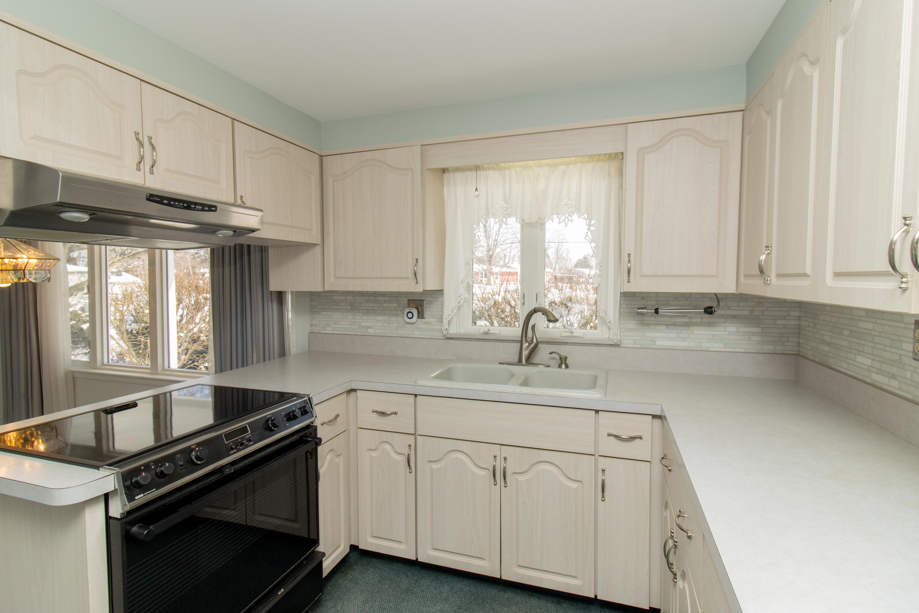 418 Joe Martin Road Lowell, IN 46356 - Photo 5 of 23 3000x2000