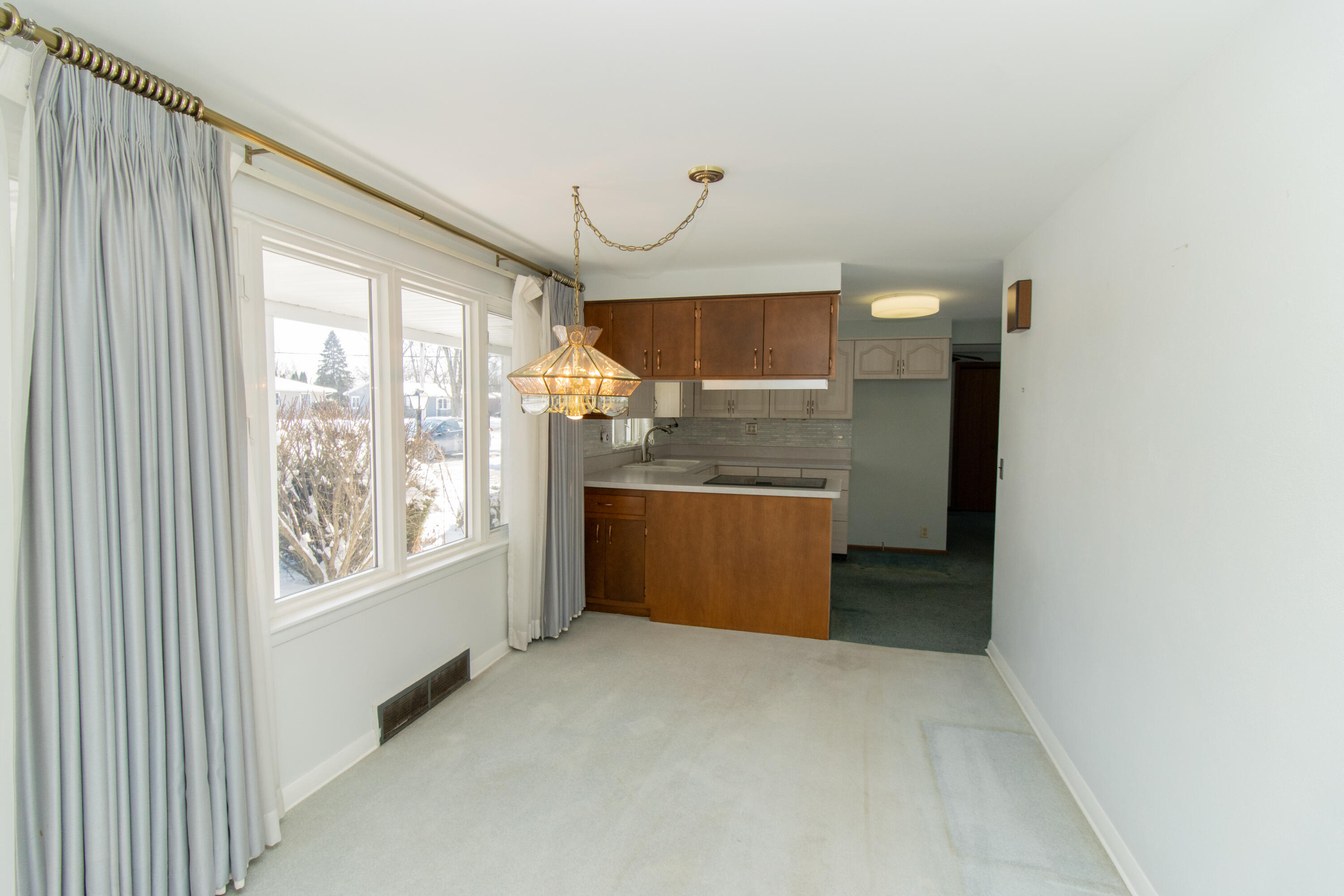 418 Joe Martin Road Lowell, IN 46356 - Photo 8 of 23 3000x2000