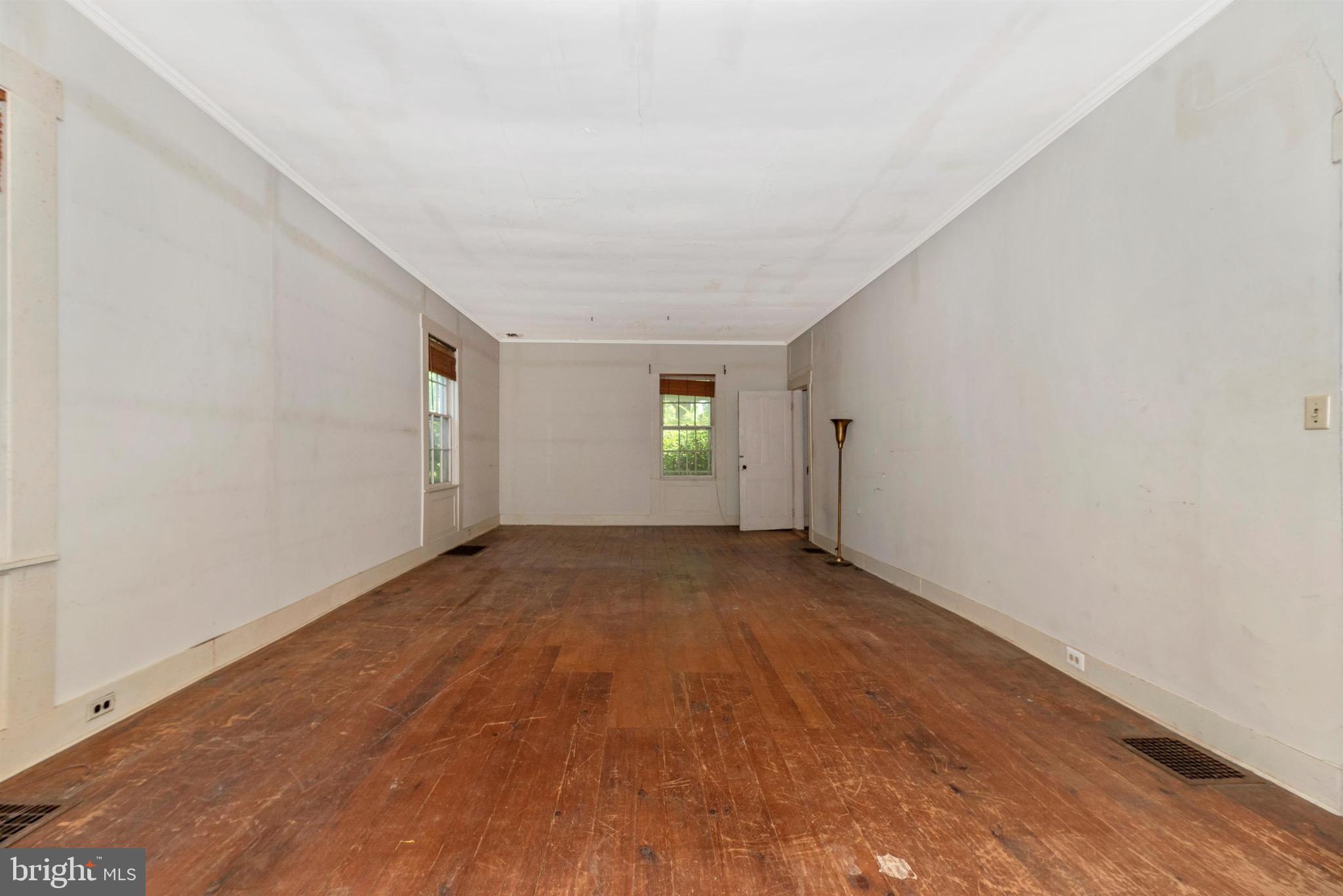 13523 Triadelphia Road Ellicott City, MD 21042 - Photo 4 of 41 Gallery Image 4