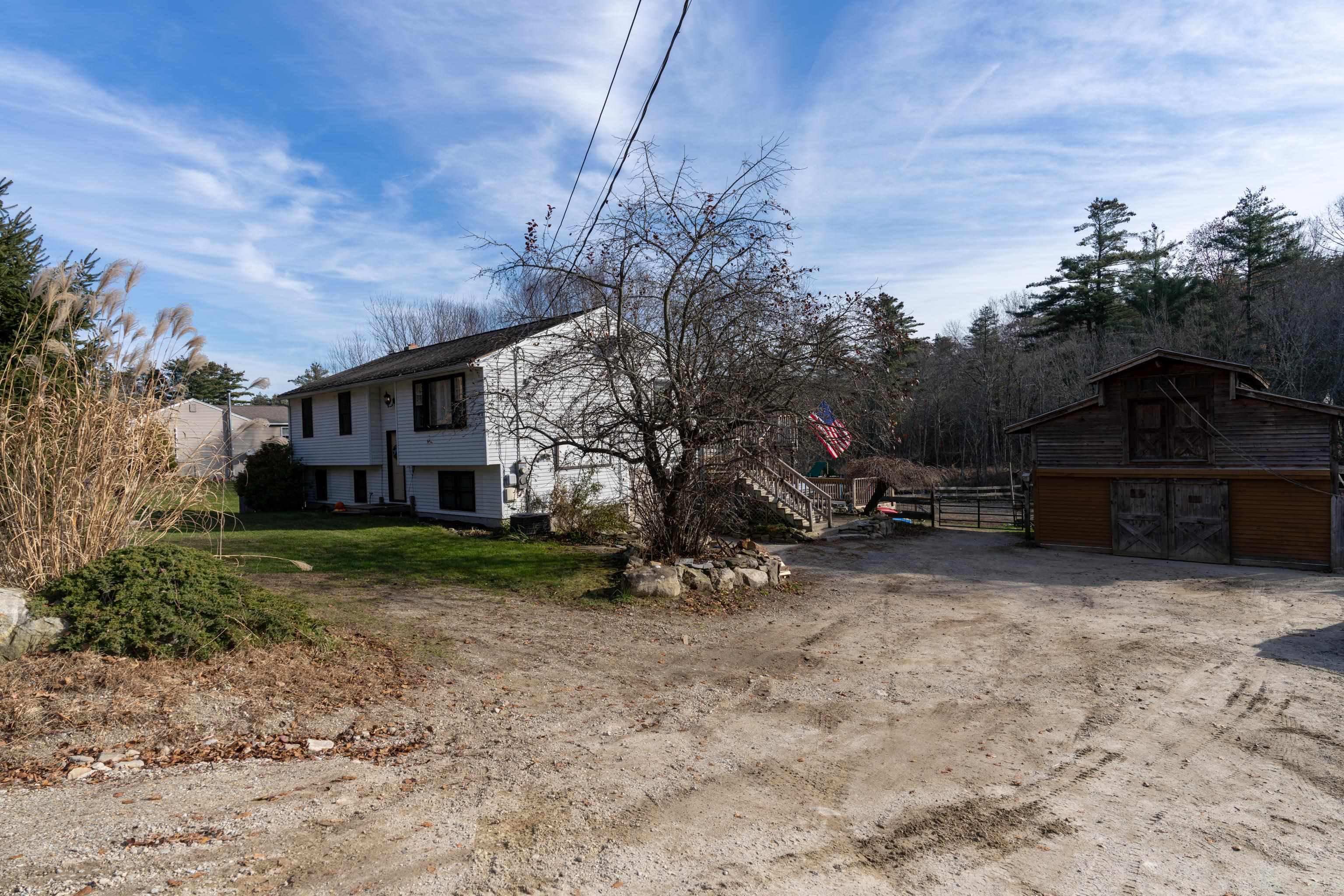 243 Hampstead Road Derry, NH 03038 - Photo 23 of 40