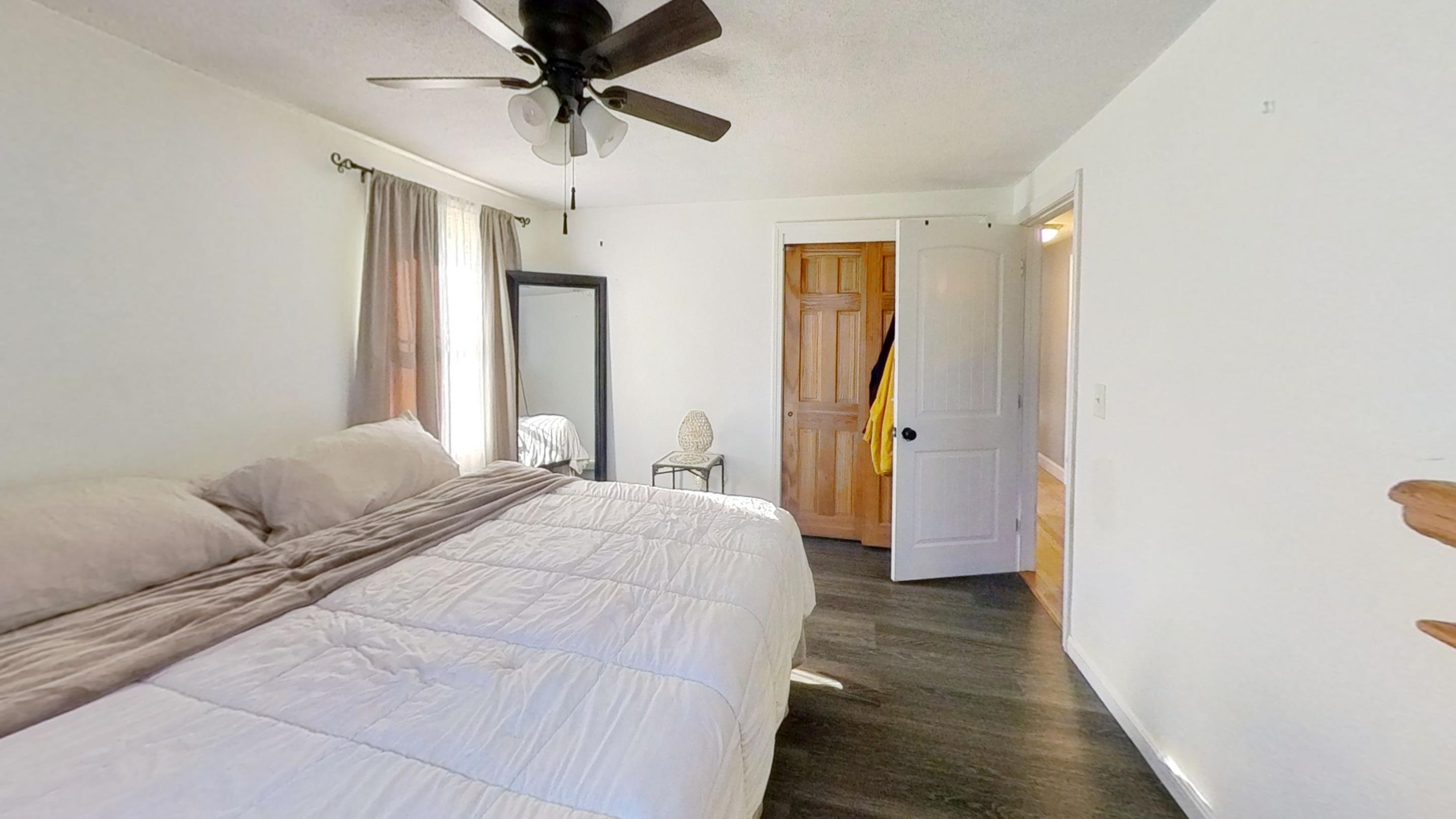 243 Hampstead Road Derry, NH 03038 - Photo 3 of 40