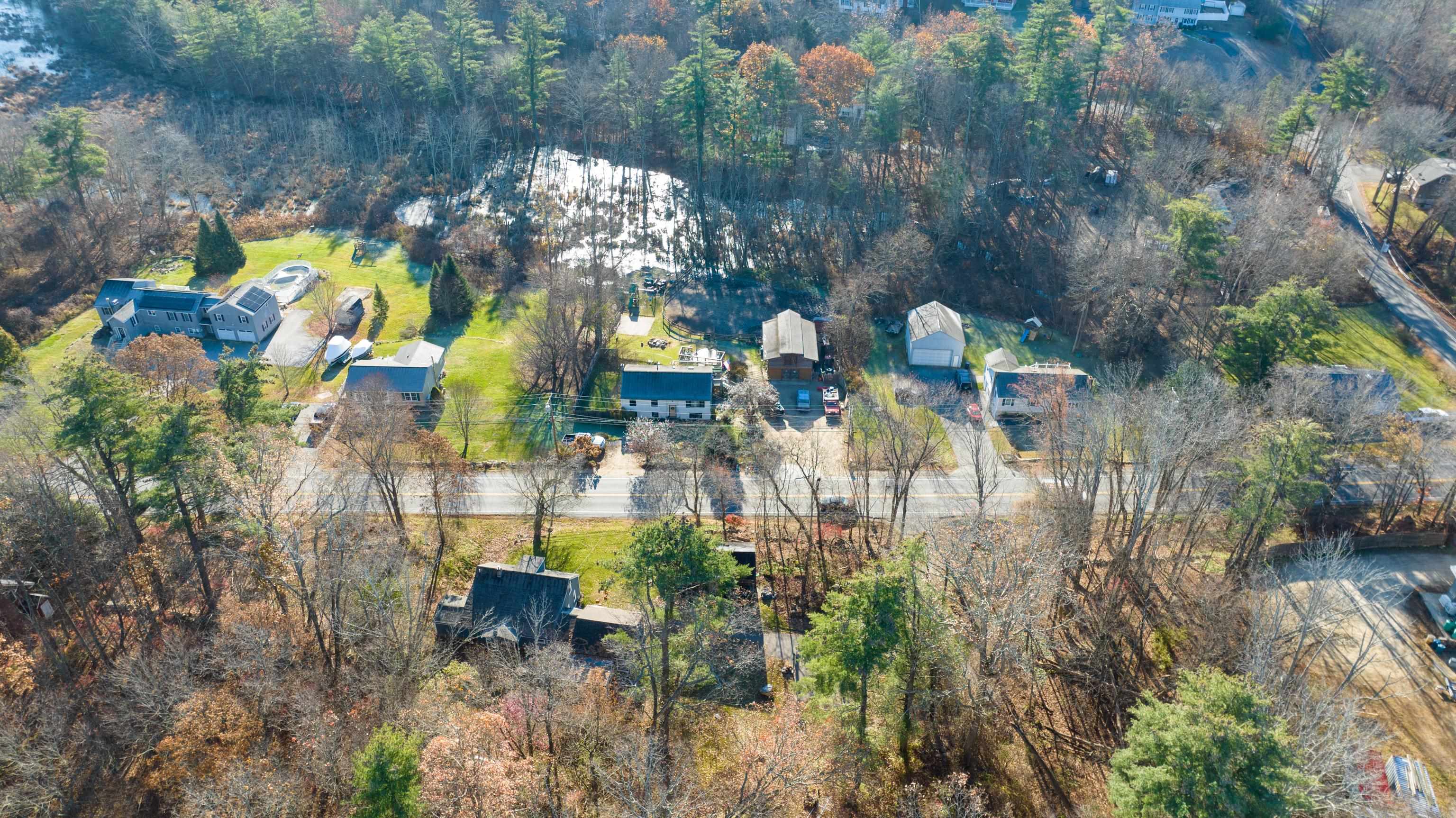 243 Hampstead Road Derry, NH 03038 - Photo 32 of 40