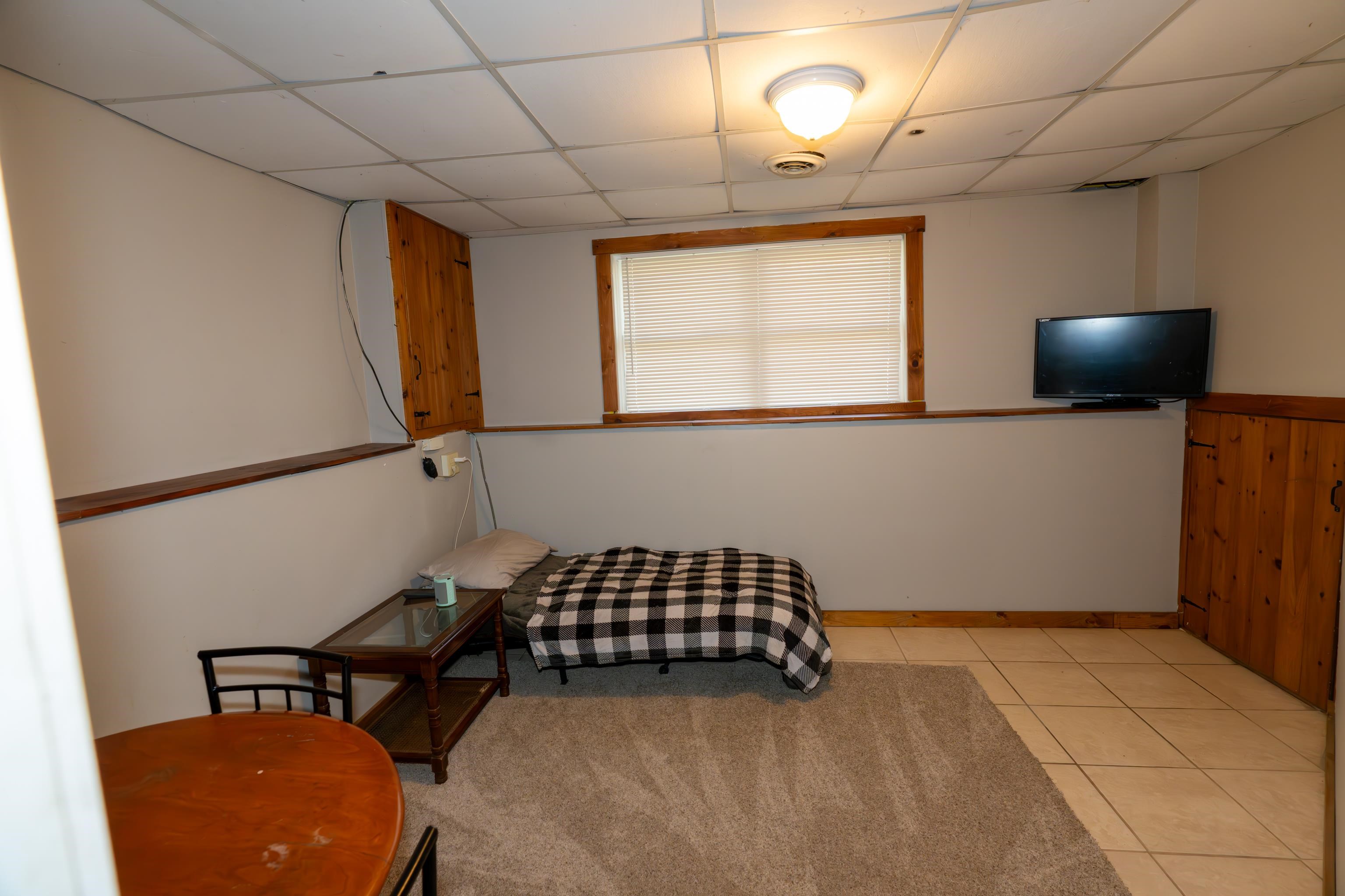 243 Hampstead Road Derry, NH 03038 - Photo 7 of 40