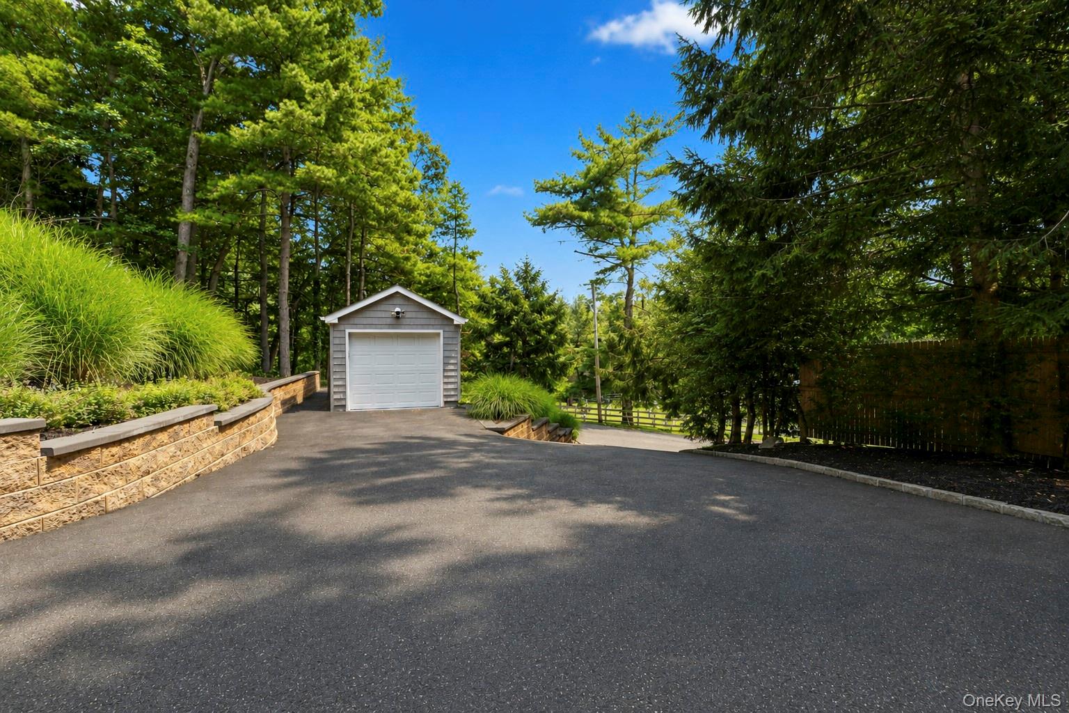 79 Oakside Road Smithtown, NY 11787 - Photo 7 of 50