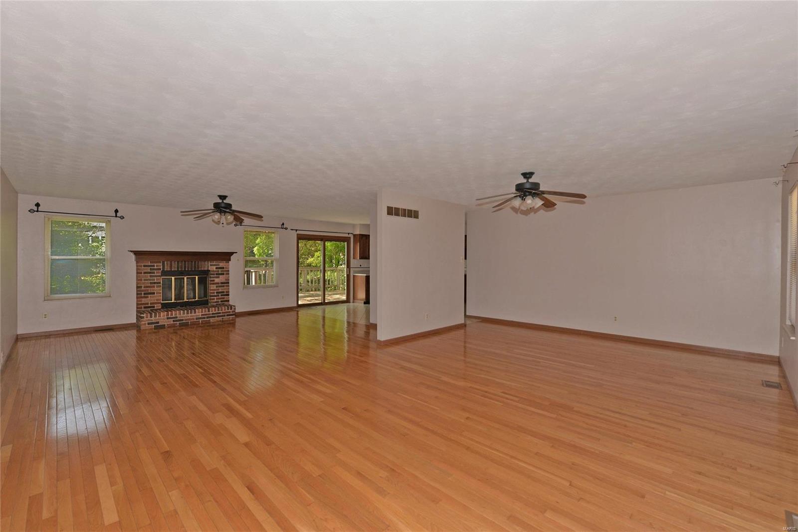 6425 Farmcrest Road St. Louis, MO 63129 - Photo 5 of 24 Gallery Image 5