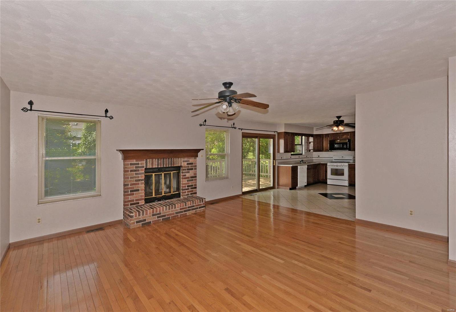 6425 Farmcrest Road St. Louis, MO 63129 - Photo 6 of 24 Gallery Image 6