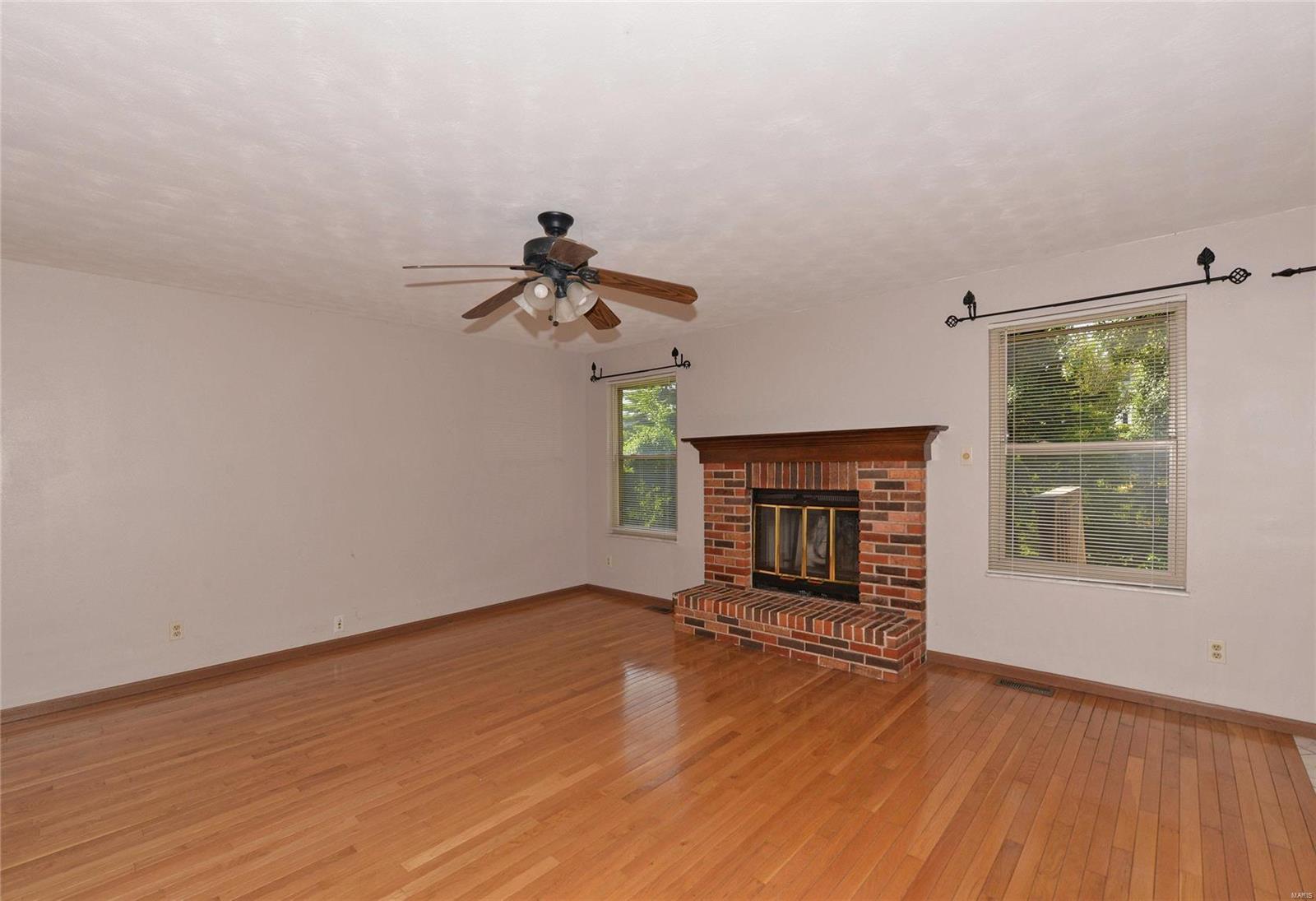 6425 Farmcrest Road St. Louis, MO 63129 - Photo 7 of 24 Gallery Image 7
