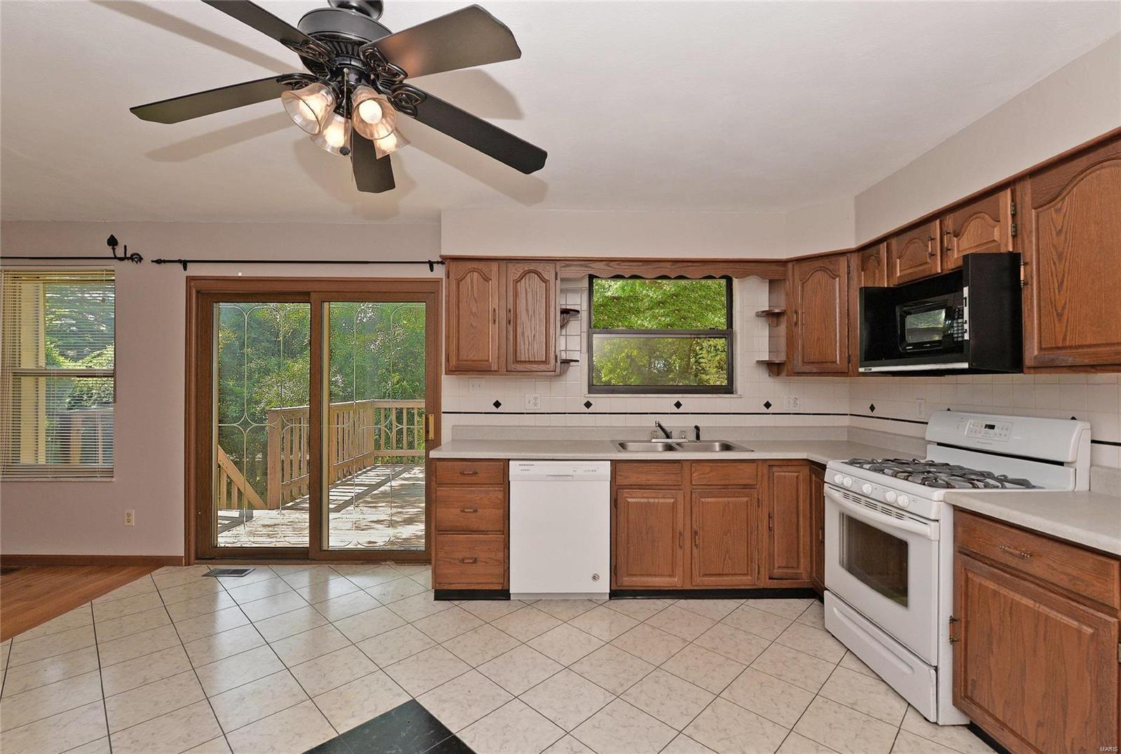 6425 Farmcrest Road St. Louis, MO 63129 - Photo 10 of 24 Gallery Image 10