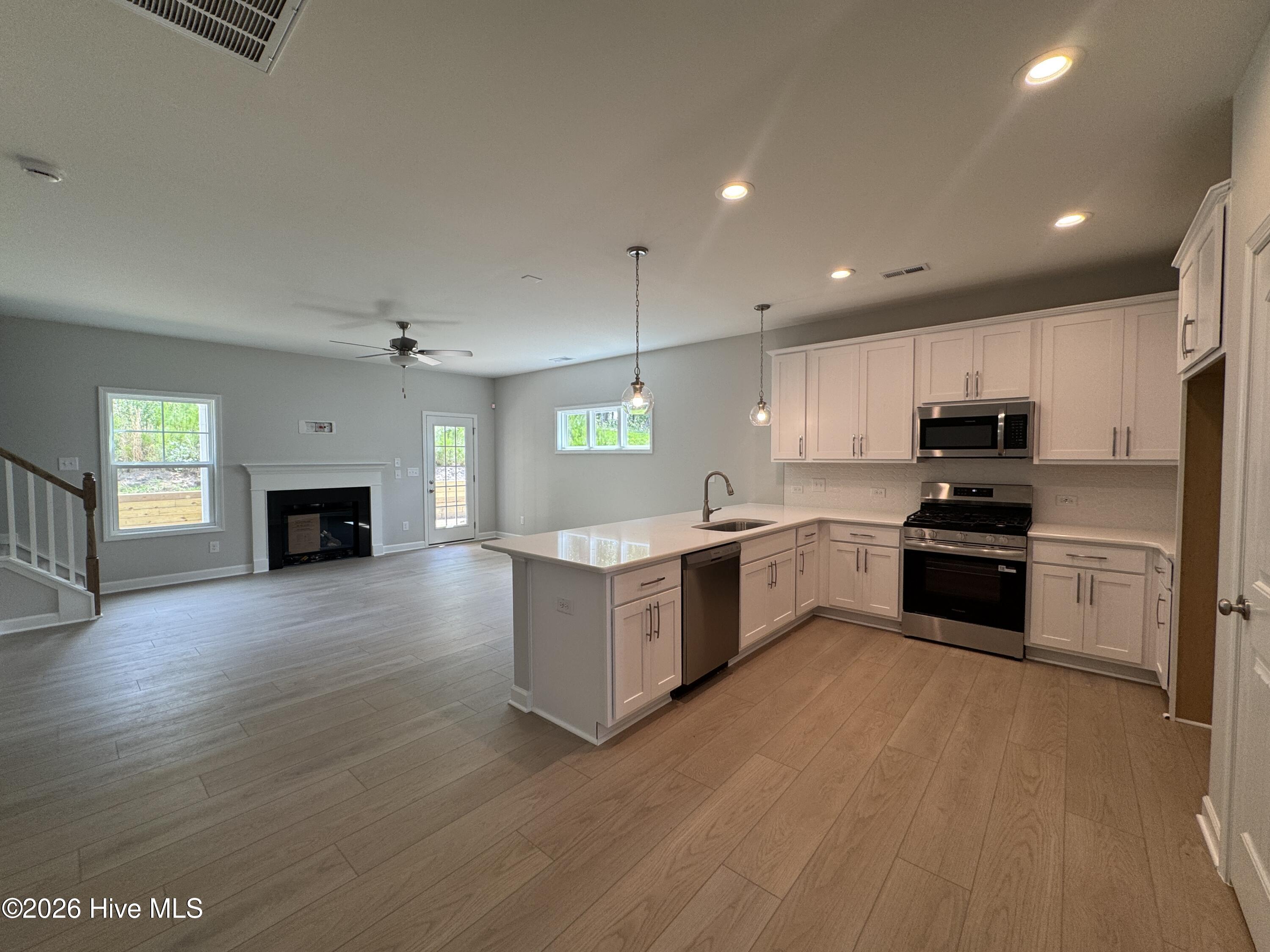 298 Rough Rdg Trail, Unit 29 Aberdeen, NC 28315 - Photo 4 of 38