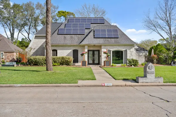 $3,000 | 3002 Hampton Drive, Missouri City, TX 77459