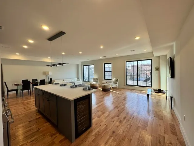 $4,250 | 241 Palisade Avenue, Unit 3, Jersey City, NJ 07306