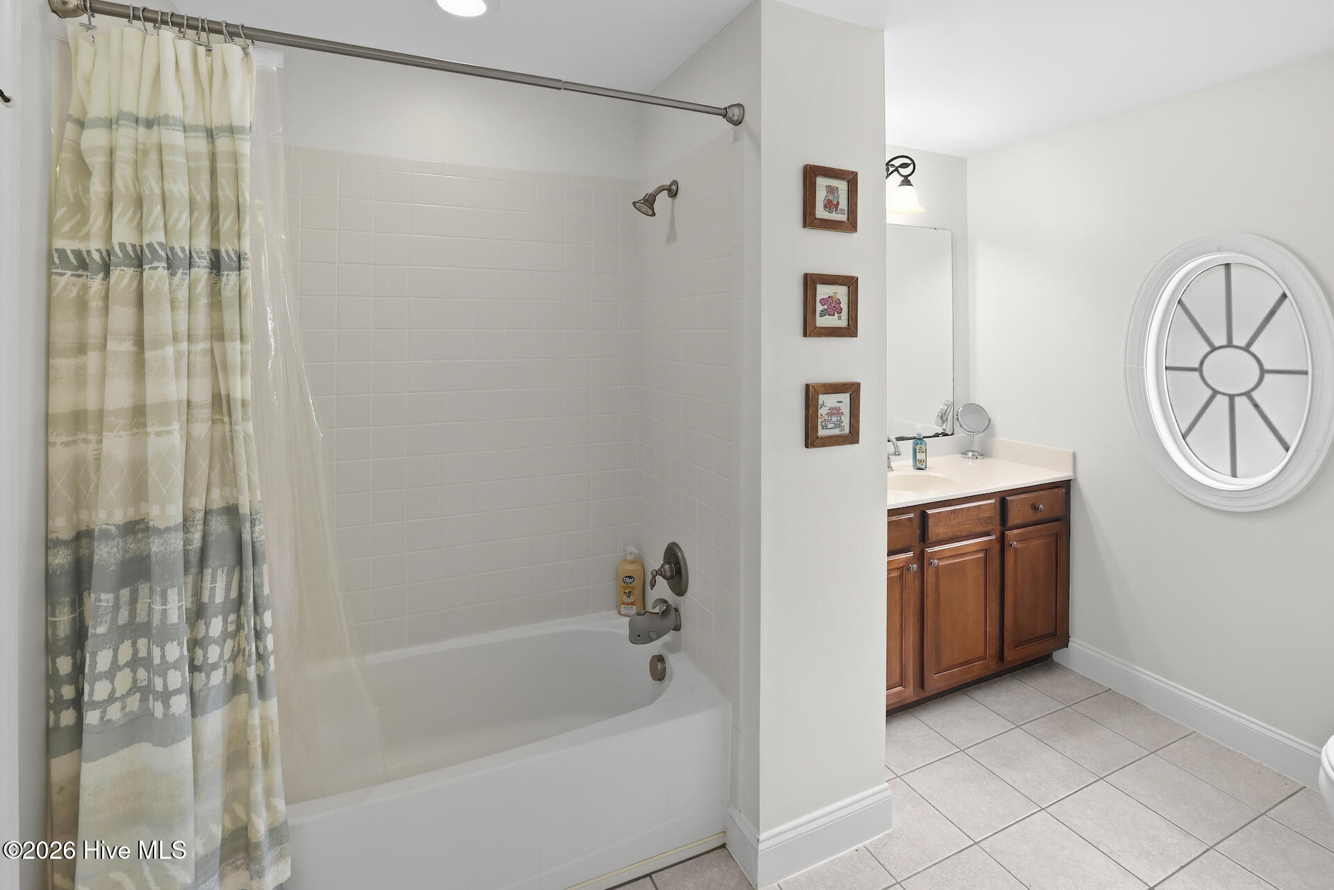 1412 Medfield Road Raleigh, NC 27607 - Photo 39 of 51 Upstairs bathroom