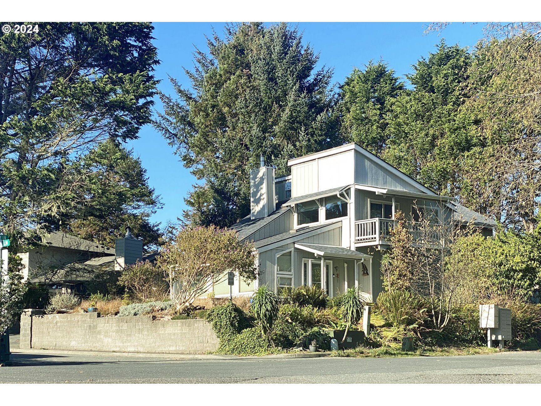 270 Allen Lane Brookings, OR 97415 - Photo 11 of 47 Yard