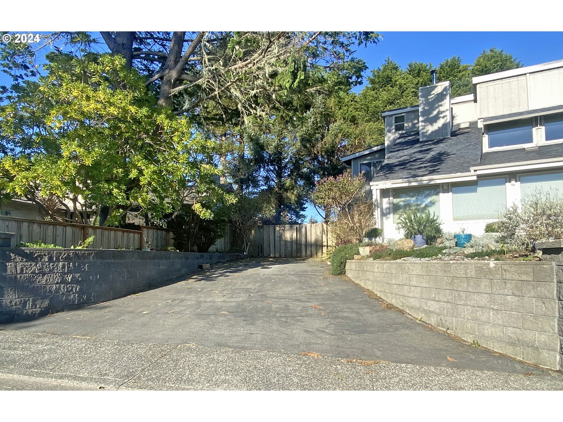 270 Allen Lane Brookings, OR 97415 - Photo 7 of 47 RV Parking