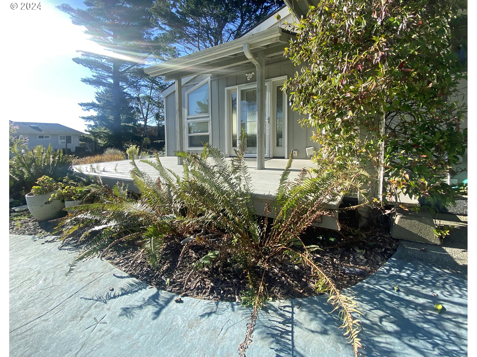 270 Allen Lane Brookings, OR 97415 - Photo 9 of 47 Deck