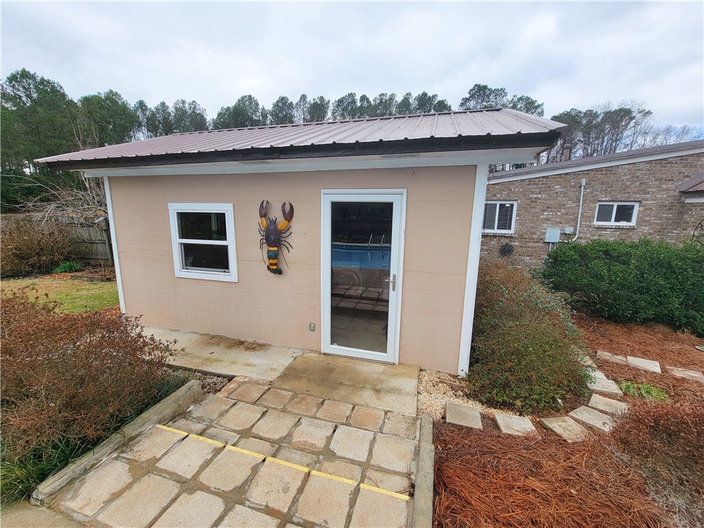 1555 Pear Tree Road Waverly, AL 36879 - Photo 37 of 45 Pool house